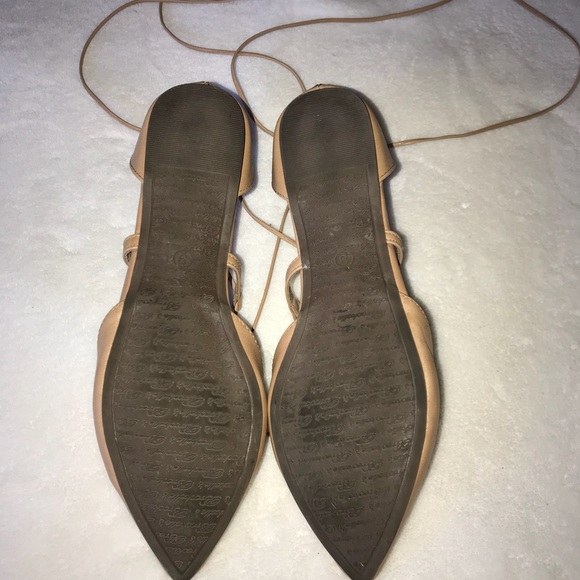 Breckelle’s lace up flats - Picture 6 of 8